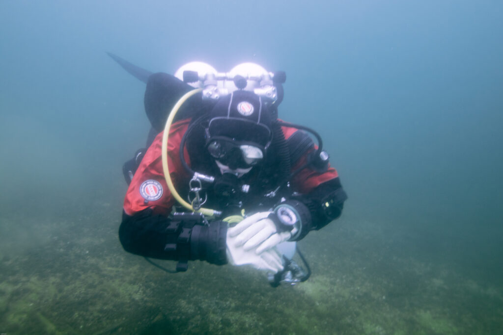 Twinset vs sidemount Twinset vs Sidemount – Co wybrać do nurkowań technicznych? 6 różnic porównawczych.