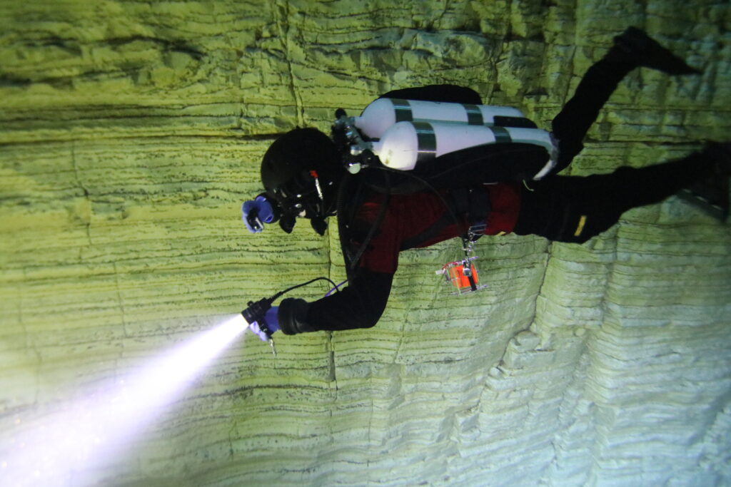 Twinset vs sidemount Twinset vs Sidemount – Co wybrać do nurkowań technicznych? 6 różnic porównawczych.