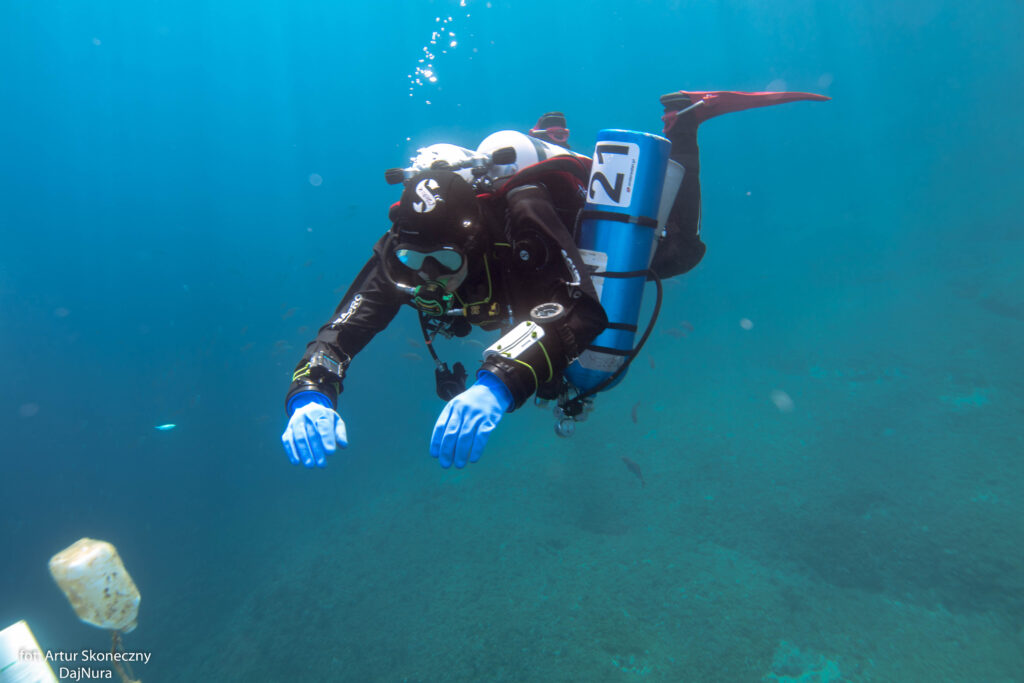 Twinset vs sidemount Twinset vs Sidemount – Co wybrać do nurkowań technicznych? 6 różnic porównawczych.